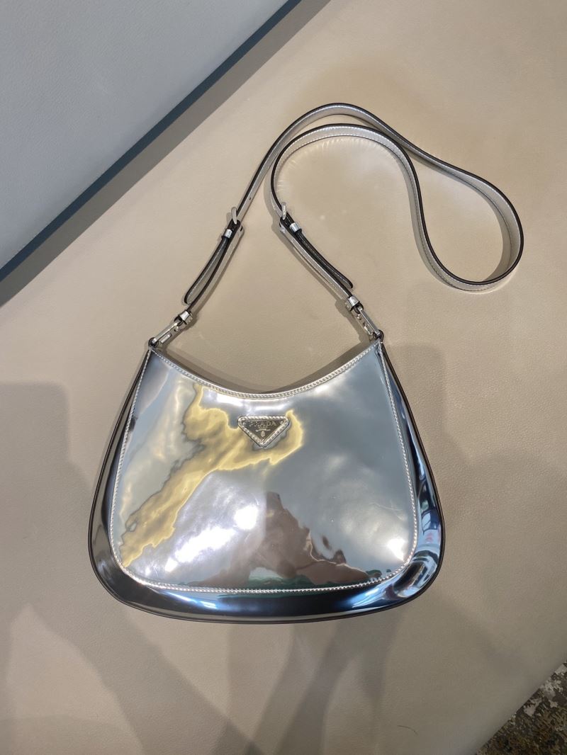 Pra*a cleo bags
